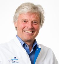 Dhr. dr. R.J.  Damstra 